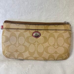 Coach Peyton Signature Go-Go Wristlet canvas logo pink patent leather trim